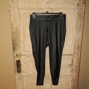 Torrid Faux Leather Leggings Black Size 1X (T-19)